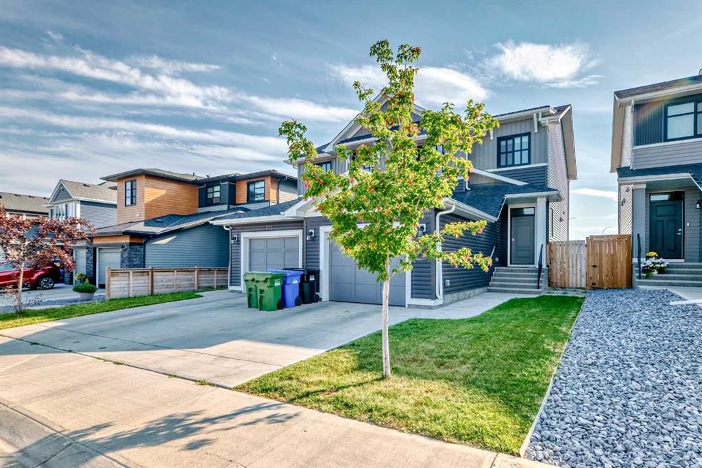 804 Seton Circle SE, Calgary — photo 2 of 50