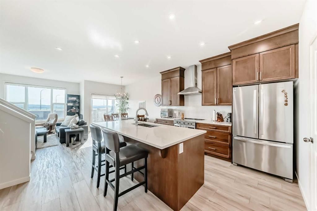 804 Seton Circle SE, Calgary — photo 4 of 50