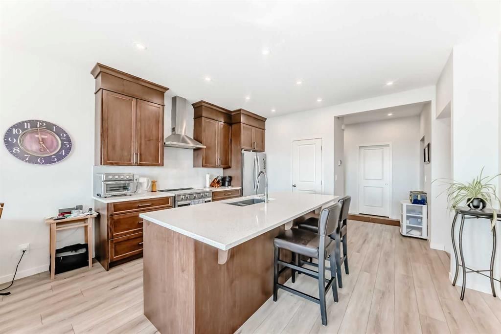 804 Seton Circle SE, Calgary — photo 5 of 50