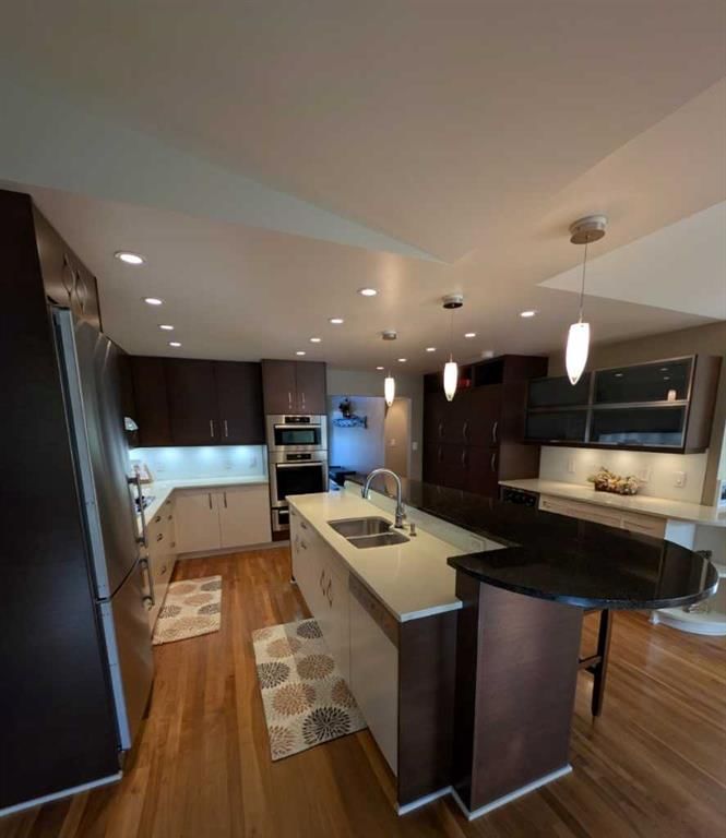 633 23 Avenue NE, Calgary — photo 3 of 30