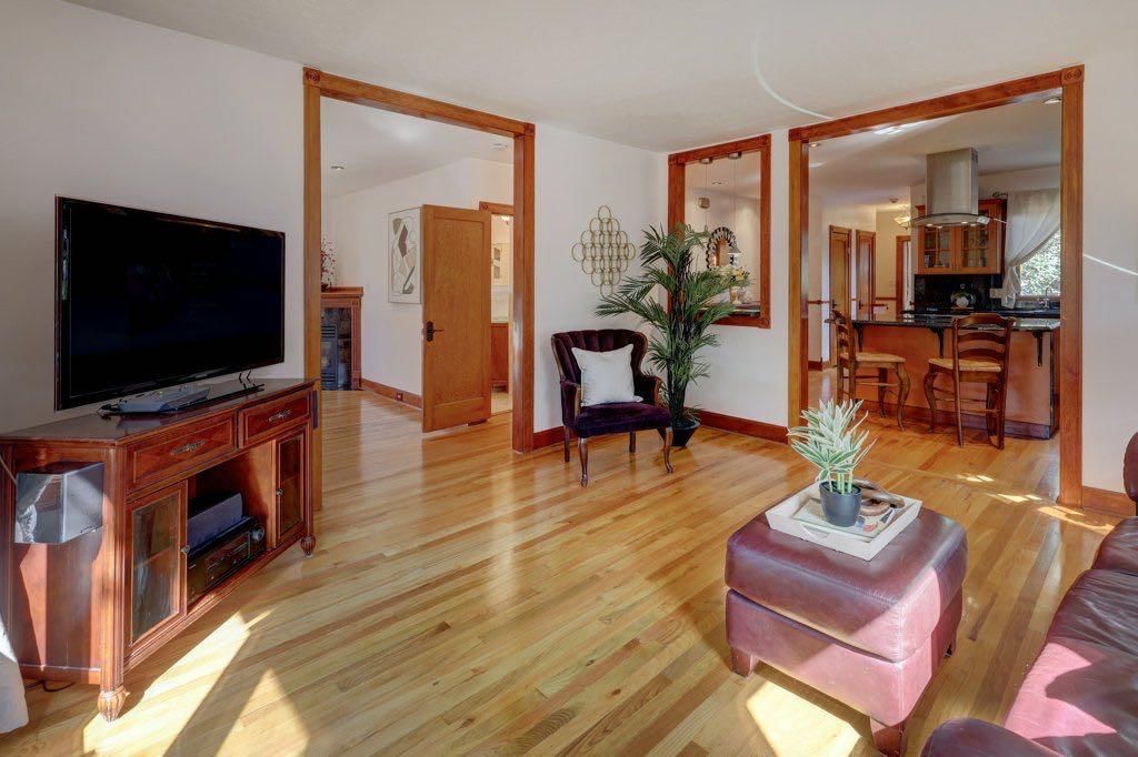 226 8A Street NE, Calgary — photo 3 of 31