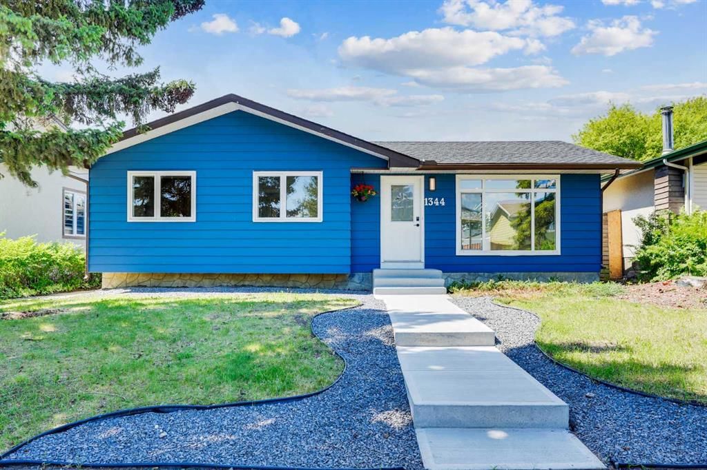 1344 Lake Michigan Crescent SE, Calgary — photo 3 of 48