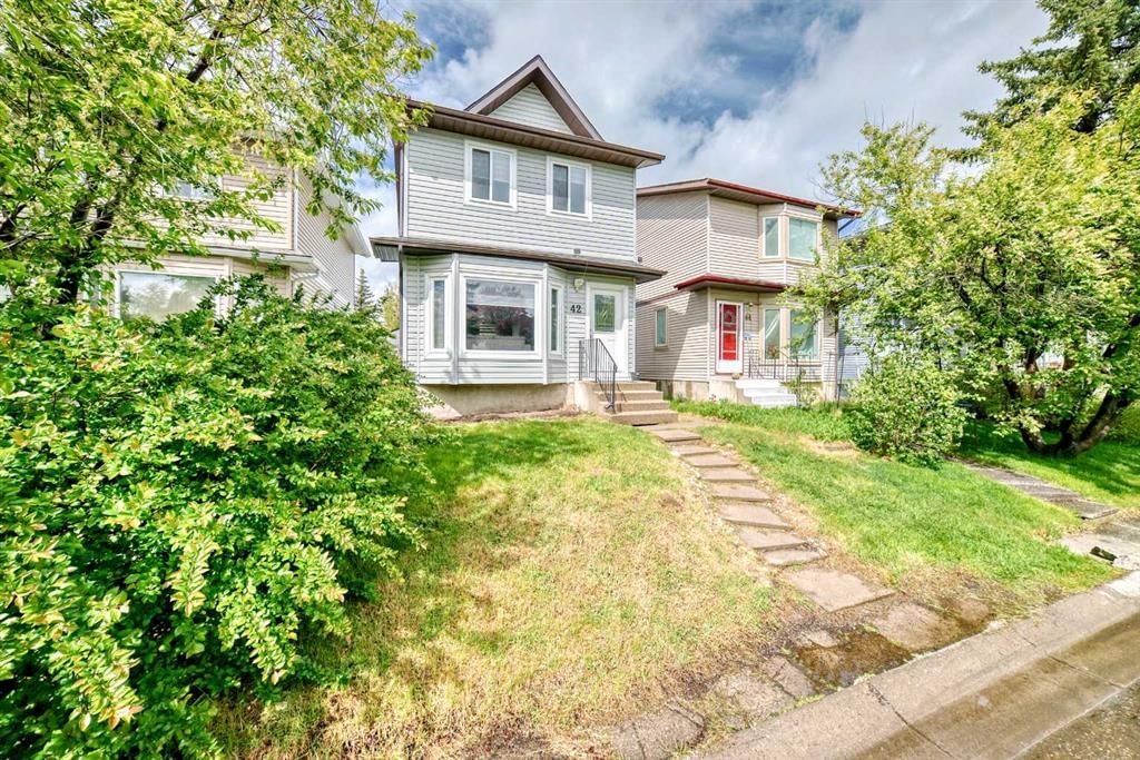 42 Taraglen Road NE, Calgary — main listing photo
