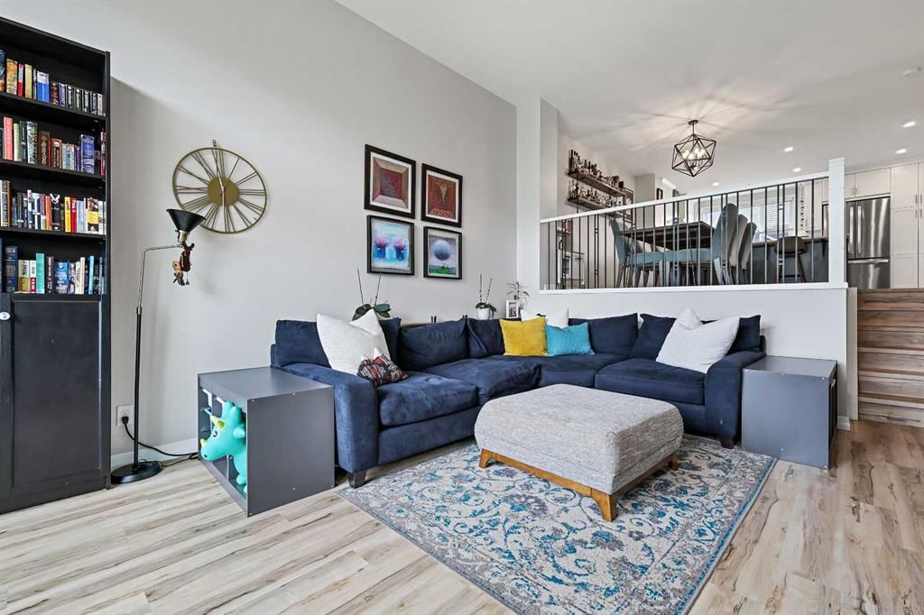 554 Masters Road SE, Calgary — photo 5 of 50