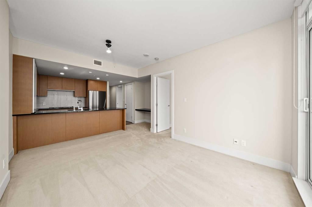 1303, 1111 10 Street SW, Calgary — photo 5 of 31