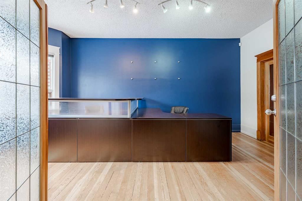 1732 11 Avenue SW, Calgary — photo 5 of 43