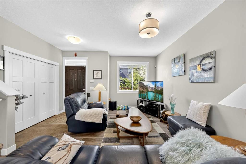 523 Evanston Manor NW, Calgary — photo 4 of 35