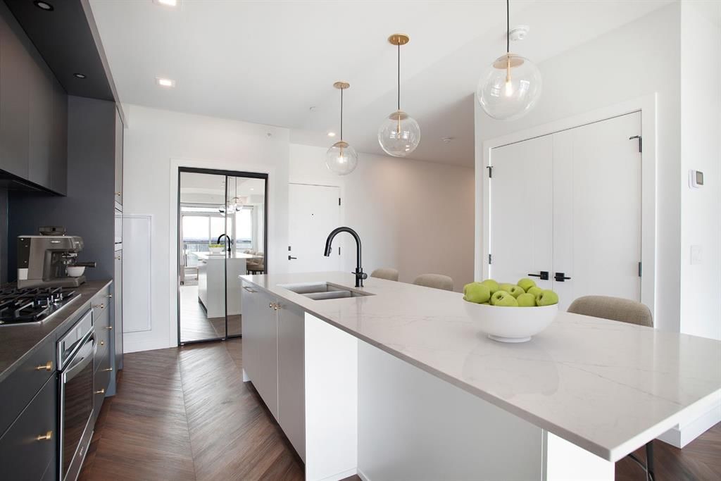 504, 8505 Broadcast Avenue SW, Calgary — photo 4 of 44