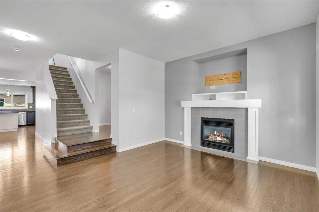 83 Copperpond Square SE, Calgary — photo 5 of 50
