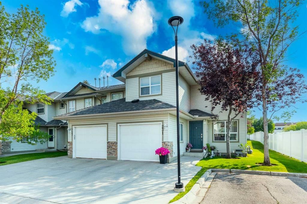 231 Harvest Gold Place NE, Calgary — photo 2 of 41