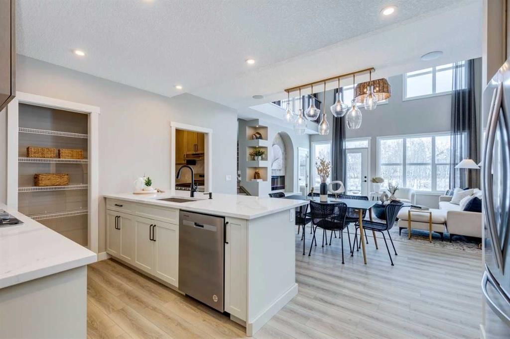 418 Legacy Circle SE, Calgary — photo 5 of 11