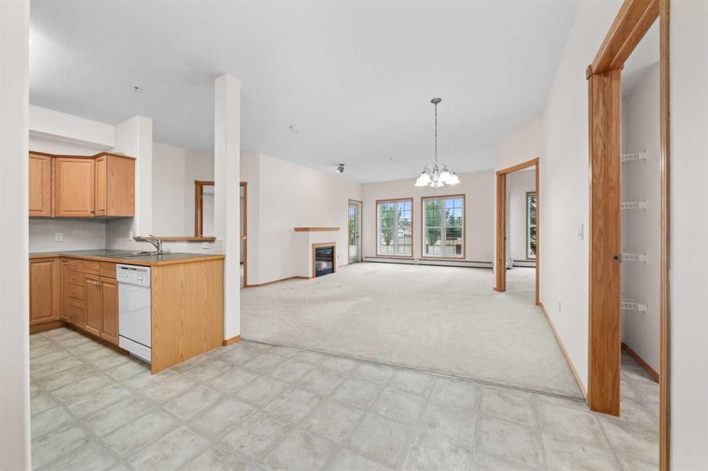 2248, 151 Country Village Road NE, Calgary — photo 4 of 42