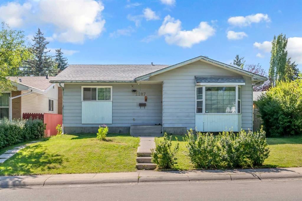 2207 48 Street NE, Calgary — photo 2 of 50