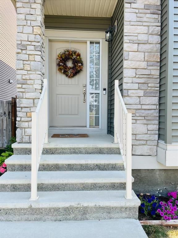 114 Nolan Hill Drive NW, Calgary — photo 3 of 40