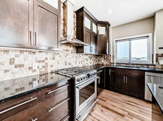 233 Pantego Road NW, Calgary — photo 5 of 50