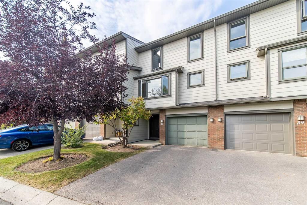 40, 185 Woodridge Drive SW, Calgary — main listing photo