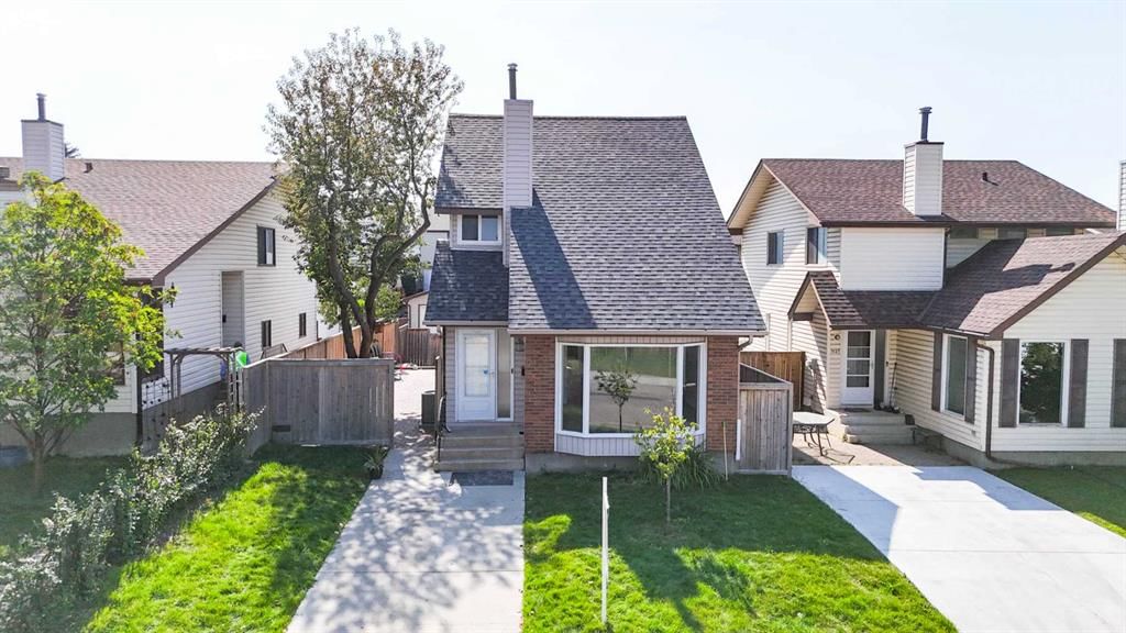 5123 32 Avenue SW, Calgary — photo 3 of 39