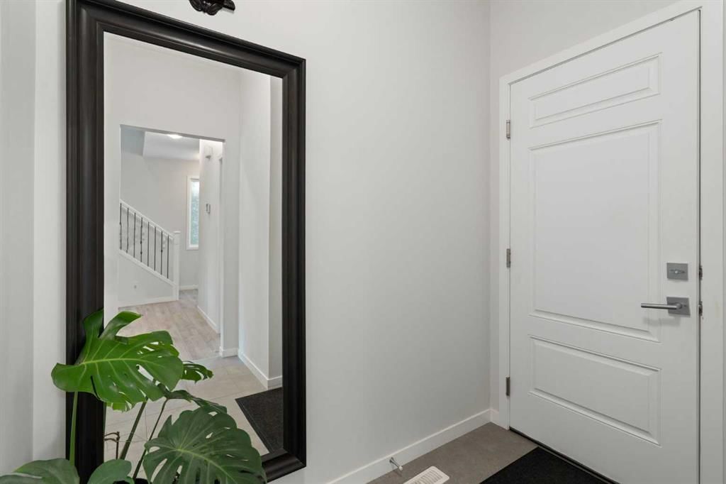 41 Belmont Common SW, Calgary — photo 4 of 48
