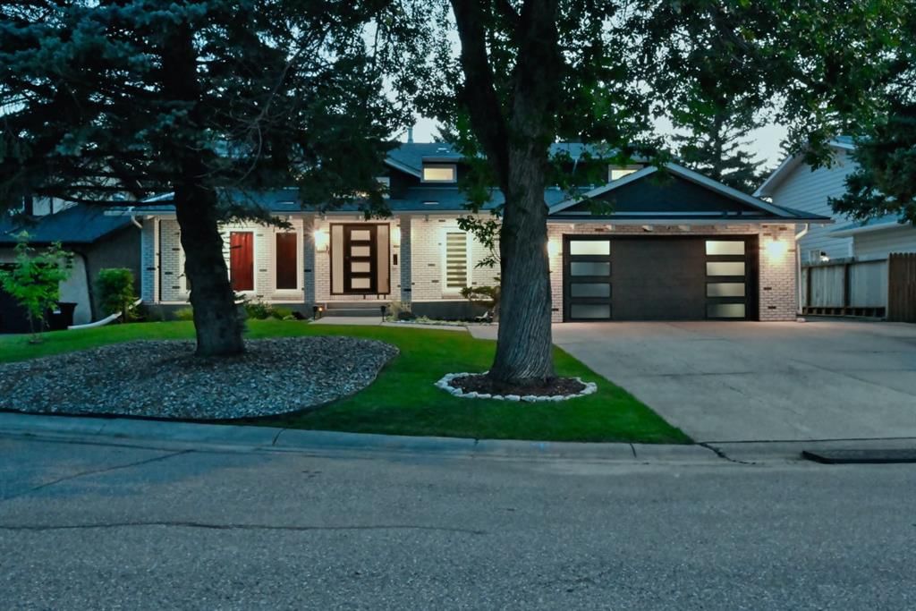 235 Canova Place SW, Calgary — photo 3 of 50