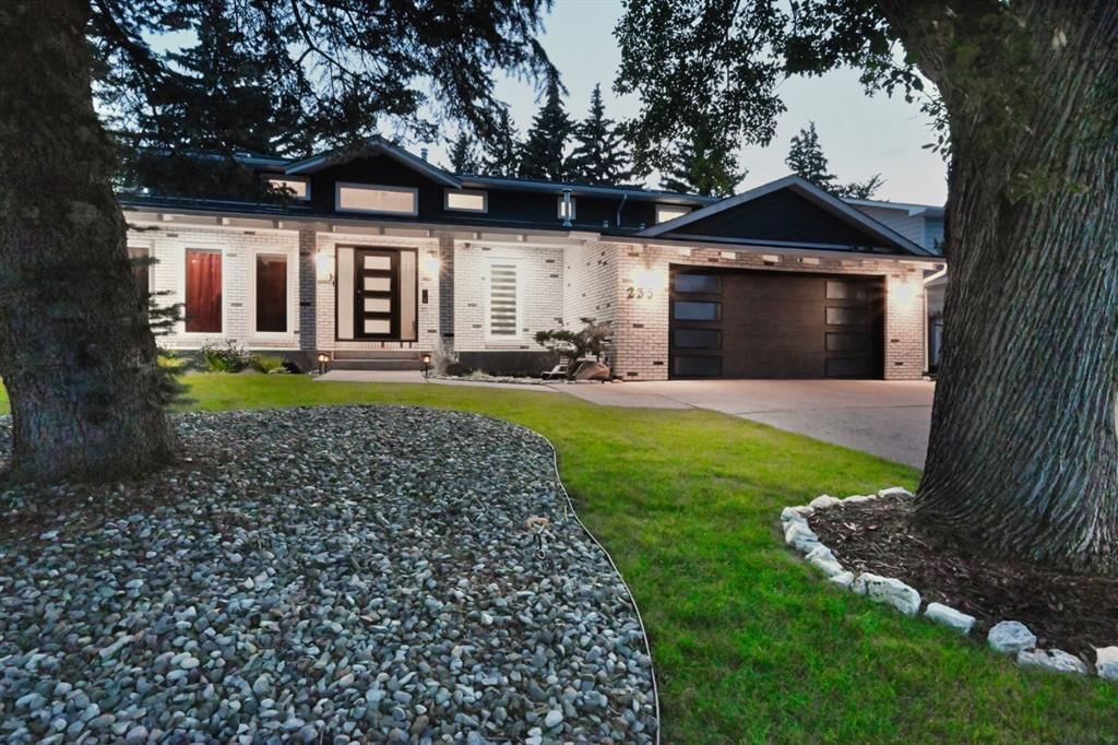 235 Canova Place SW, Calgary — photo 4 of 50