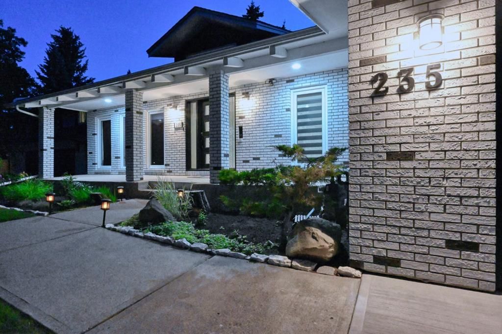 235 Canova Place SW, Calgary — photo 5 of 50