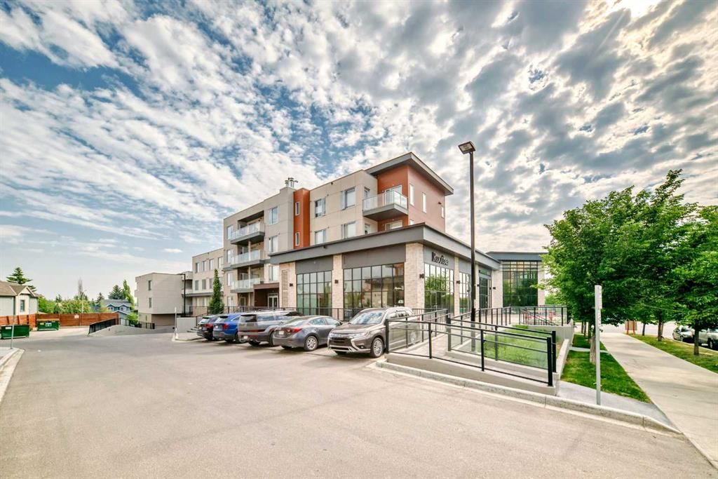 209, 30 Shawnee Common SW, Calgary — photo 3 of 50