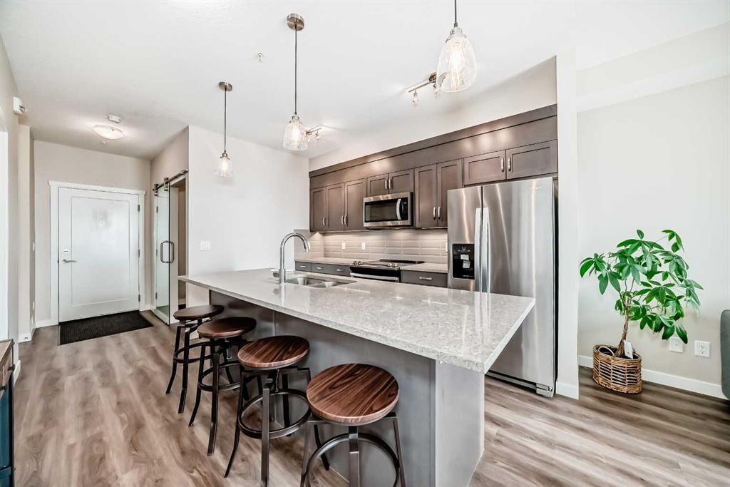 209, 30 Shawnee Common SW, Calgary — photo 5 of 50