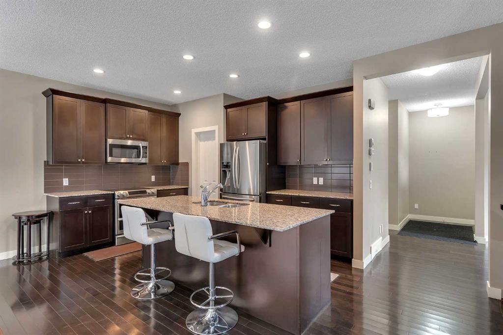 56 Cranarch Manor SE, Calgary — photo 5 of 30