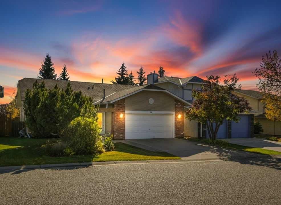 76 Wood Valley Rise SW, Calgary — photo 3 of 41