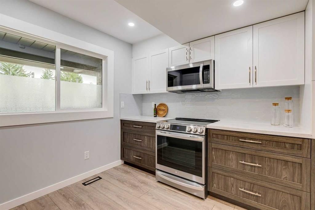 701, 4935 Dalton Drive NW, Calgary — photo 5 of 39