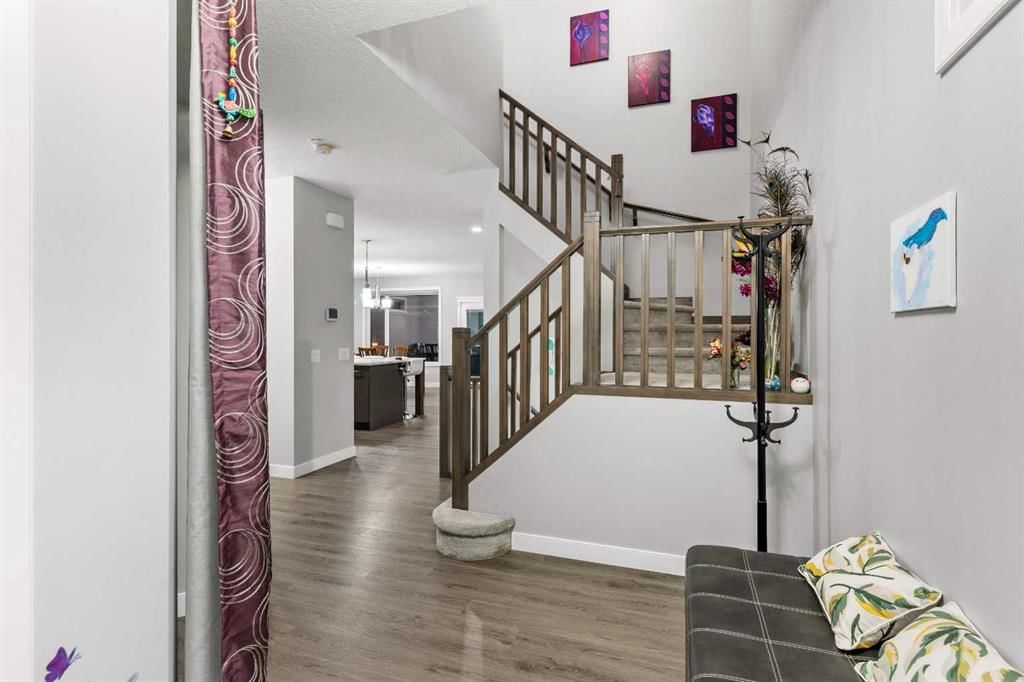 562 Silverado Boulevard SW, Calgary — photo 5 of 49