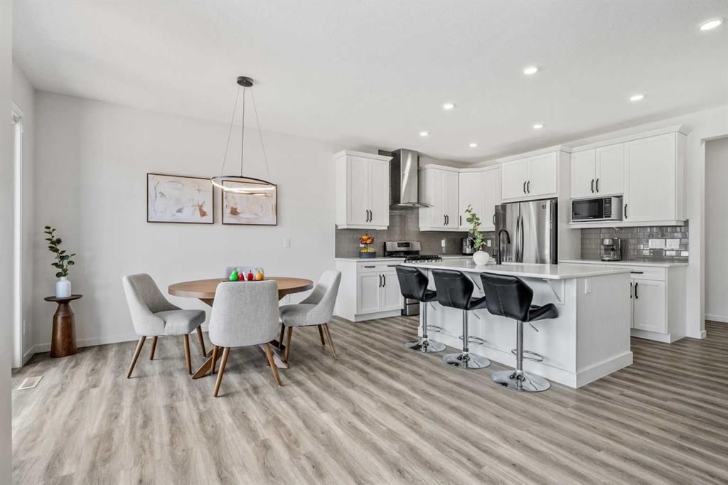 845 Seton Circle SE, Calgary — photo 4 of 50