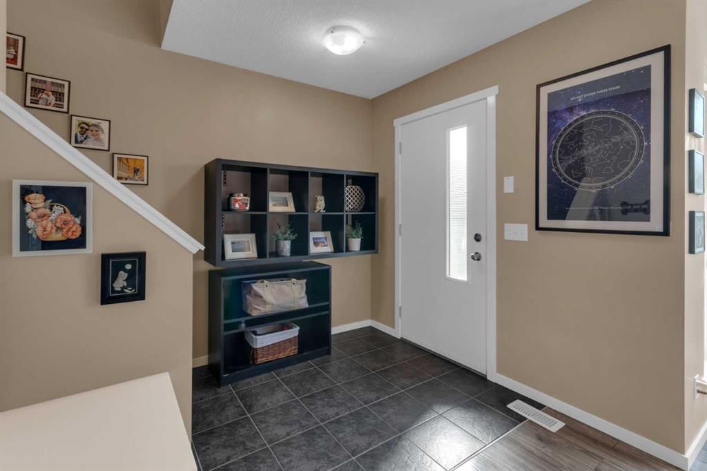 132 Walden Gate SE, Calgary — photo 3 of 28