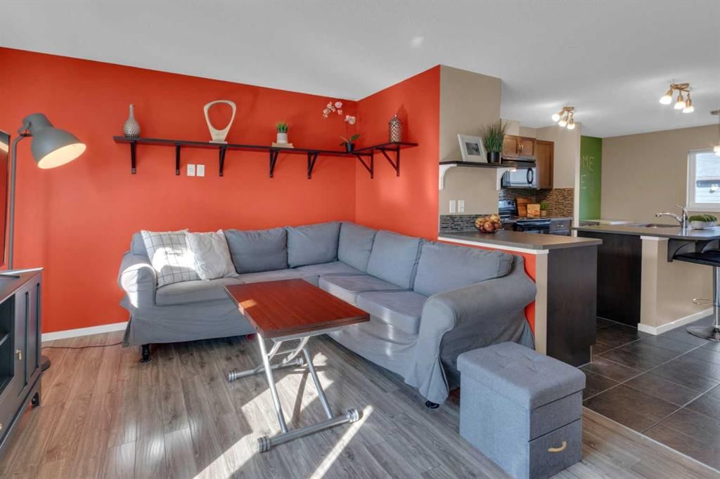 132 Walden Gate SE, Calgary — photo 4 of 28