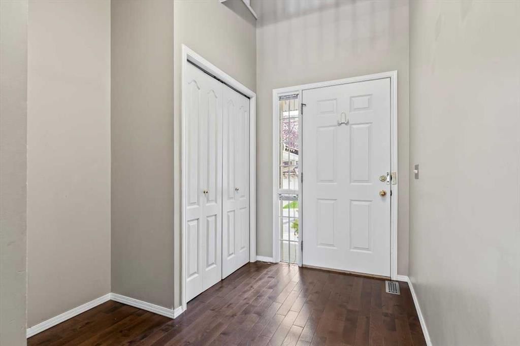 39 Hamptons Link NW, Calgary — photo 3 of 45