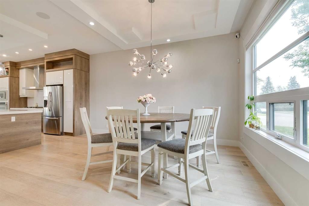 2420 27 Avenue NW, Calgary — photo 4 of 48