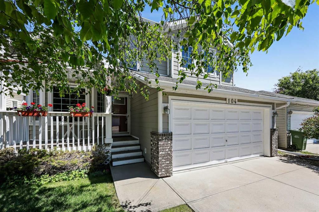 104 Hawkmount Close NW, Calgary — main listing photo