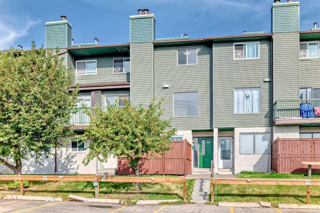 10, 2511 38 Street NE, Calgary — photo 2 of 32