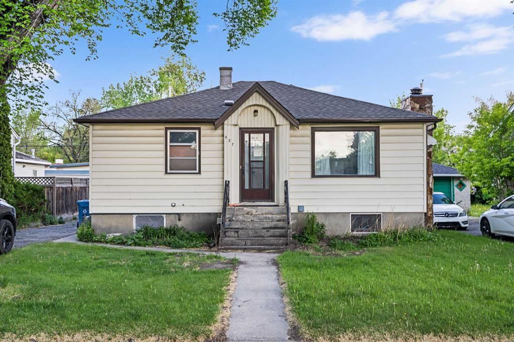 427 35 Avenue NW, Calgary — main listing photo