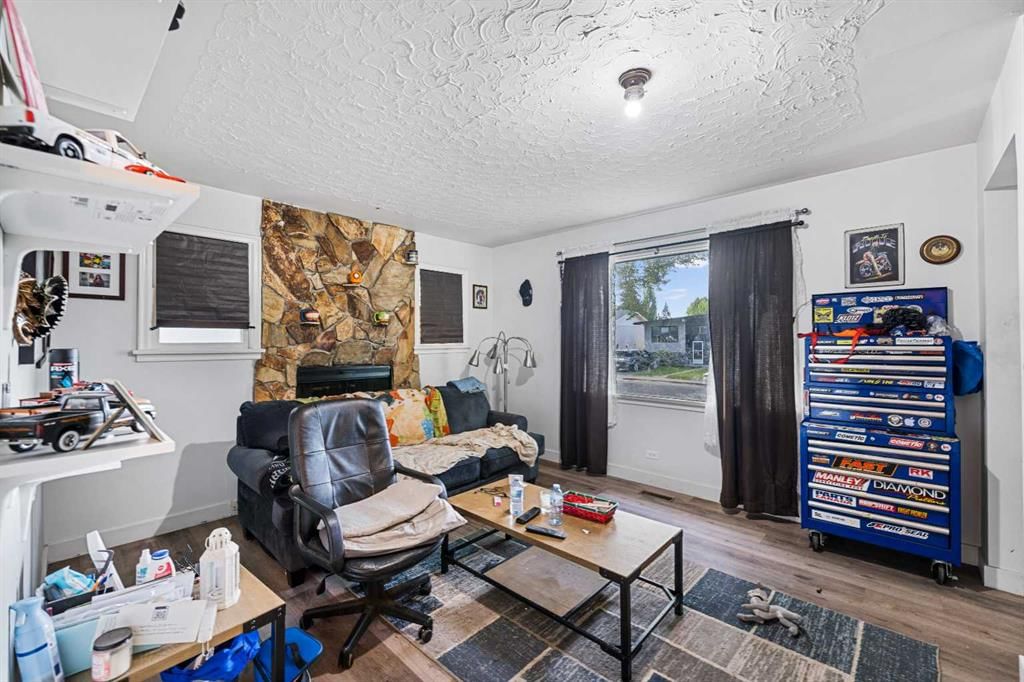 427 35 Avenue NW, Calgary — photo 5 of 26
