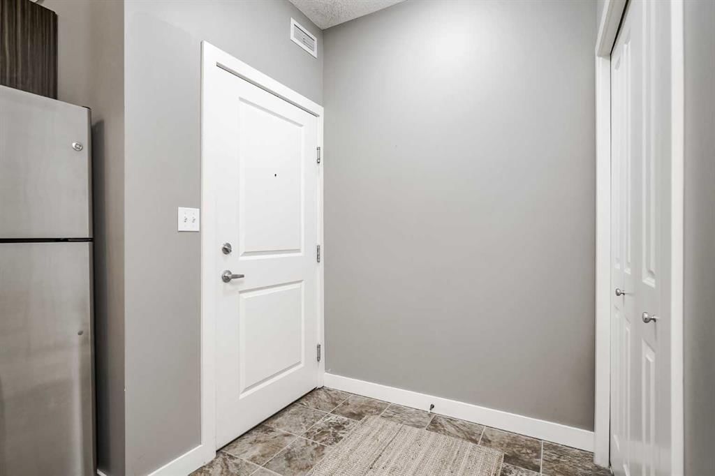 442, 23 Millrise Drive SW, Calgary — photo 4 of 41