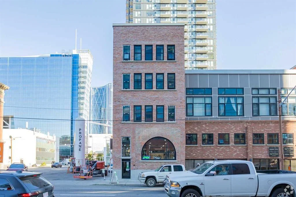 206 11 Avenue SE, Calgary — main listing photo