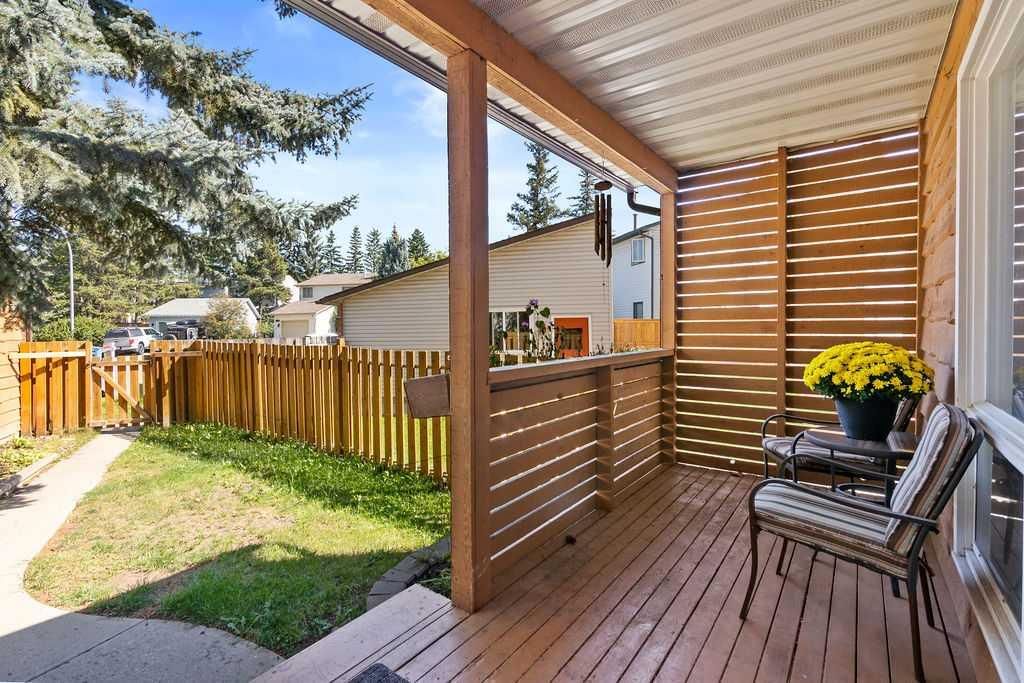 215 Ranchview Court NW, Calgary — photo 5 of 45