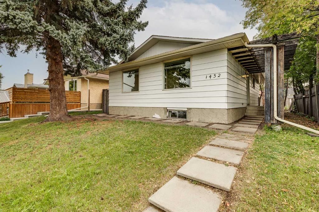 1432 43 Street NE, Calgary — main listing photo
