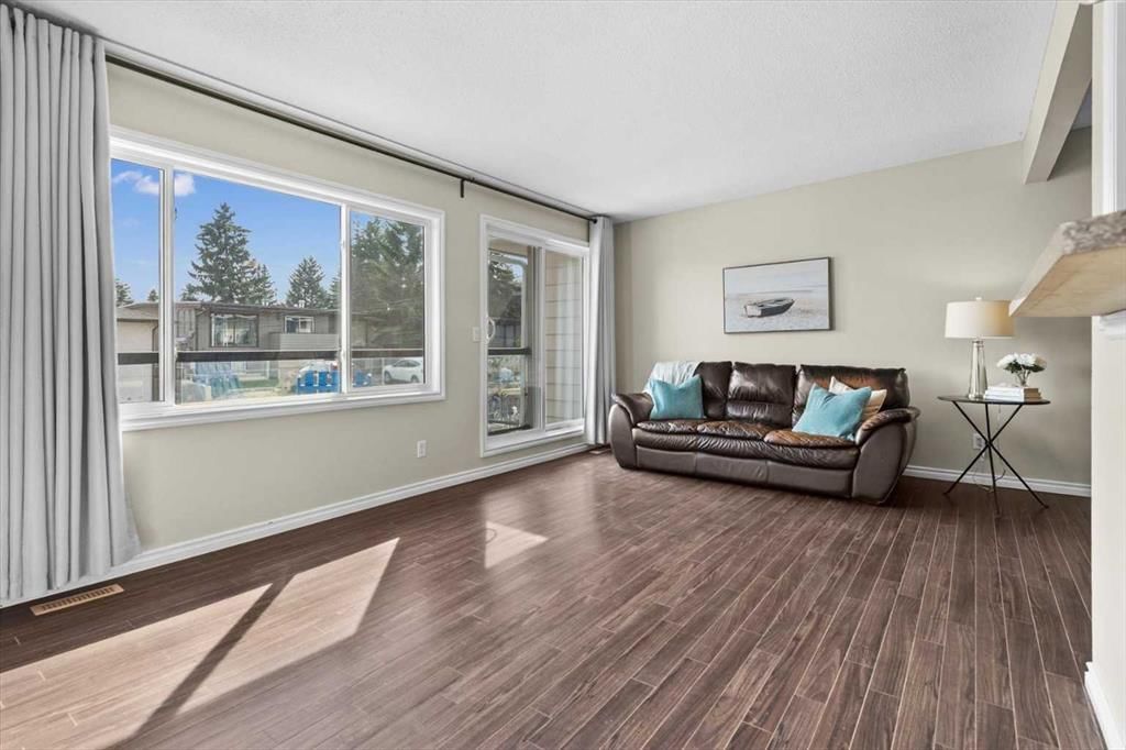 6, 103 Huntington Park Green NW, Calgary — photo 4 of 29