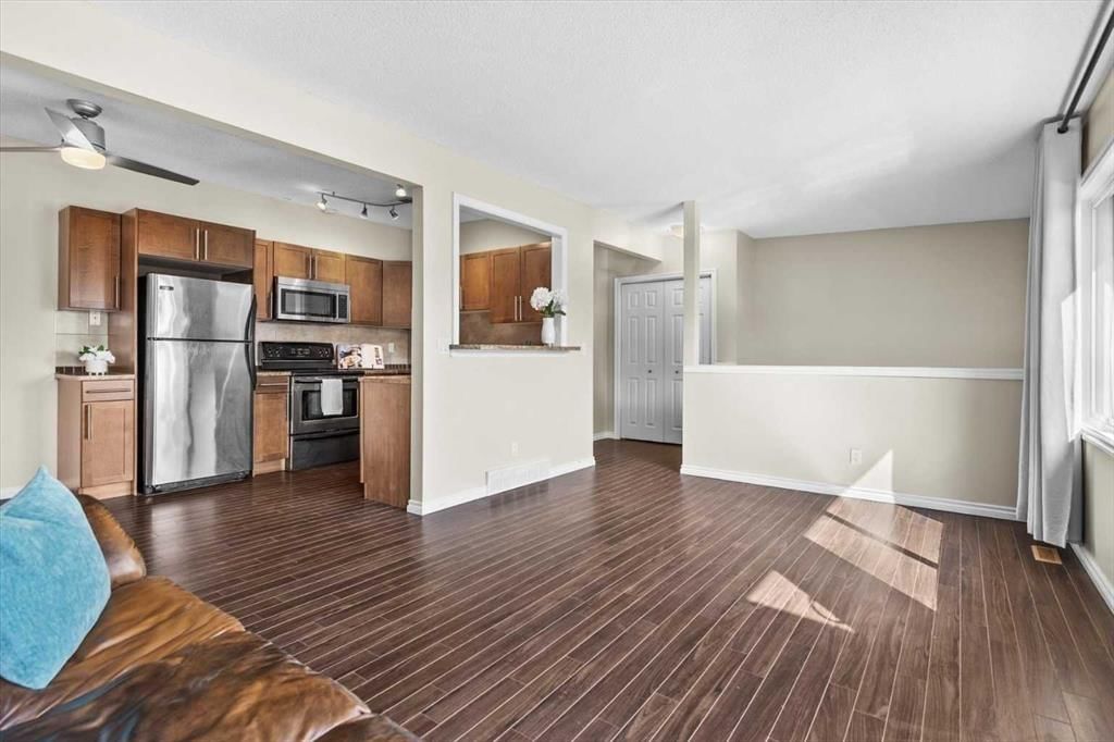 6, 103 Huntington Park Green NW, Calgary — photo 5 of 29