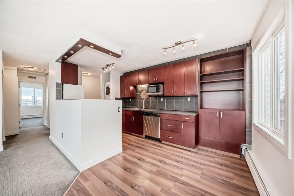 41, 2414 14A Street SW, Calgary — photo 3 of 25