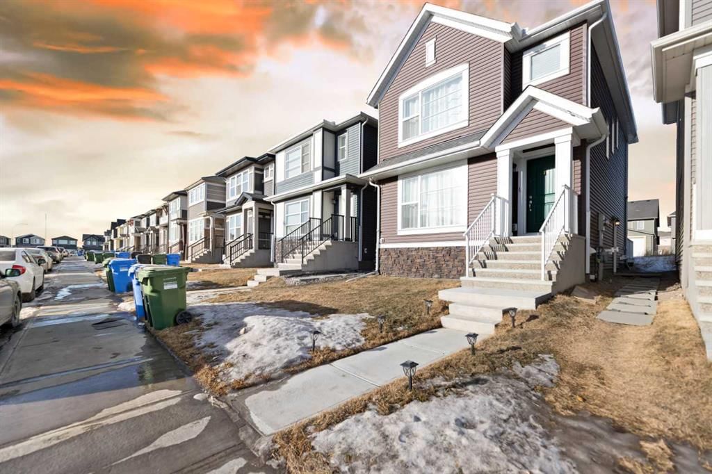 72 Corner Glen Avenue NE, Calgary — photo 2 of 36