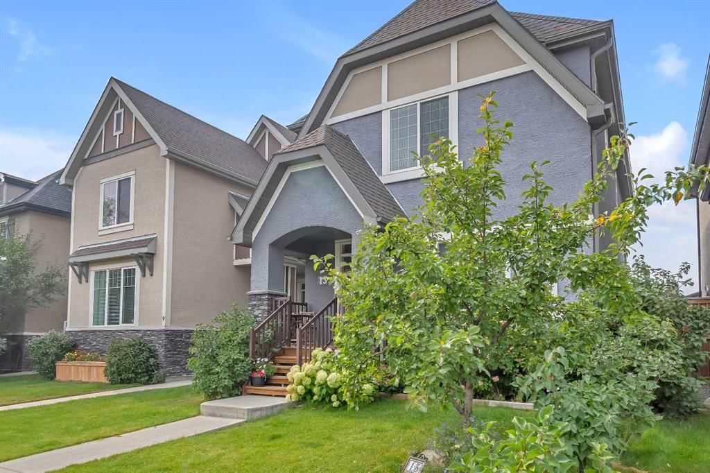 13 Marquis Link SE, Calgary — photo 3 of 43