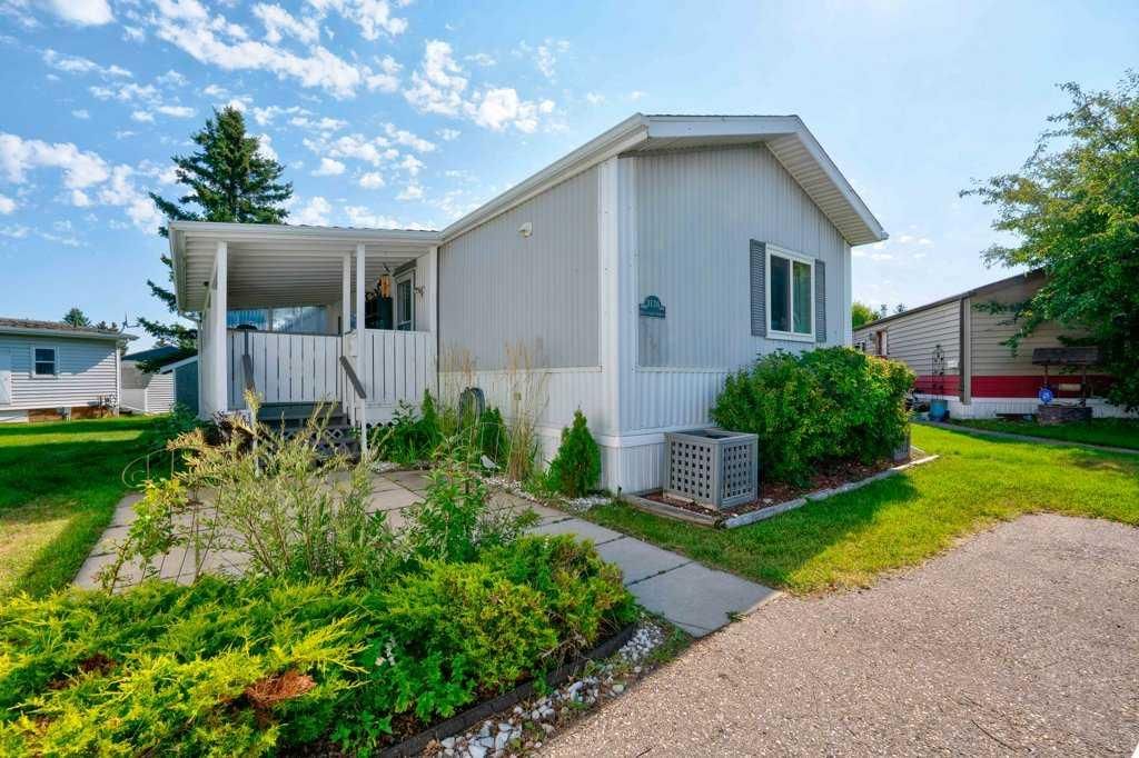 3126 Burroughs Manor NE, Calgary — photo 2 of 33